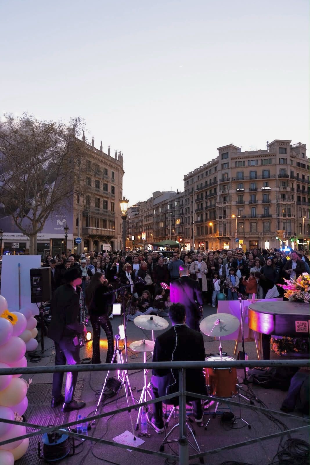 Live music event in Plaça Catalunya